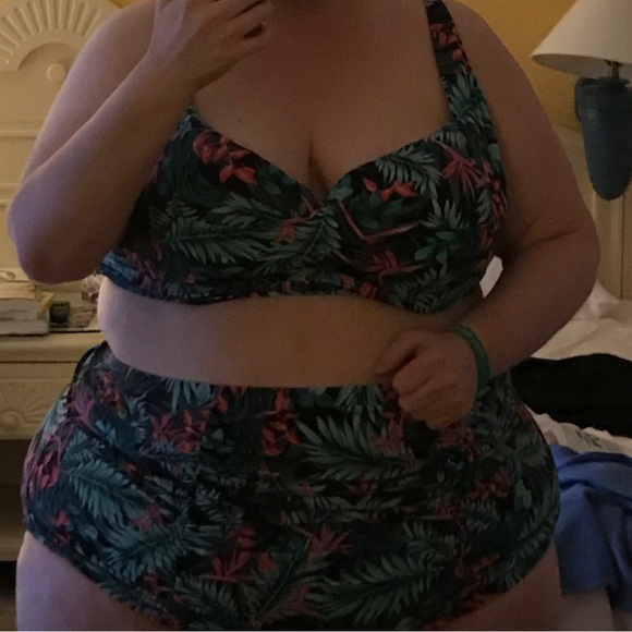 Torrid 6 two piece bikini. High waisted swim brief and supportive top. - Picture 7 of 7